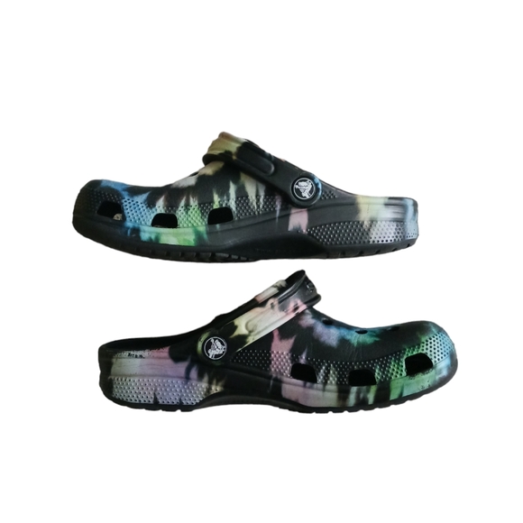 CROCS Black Tie Dye Size 6W - Picture 2 of 4